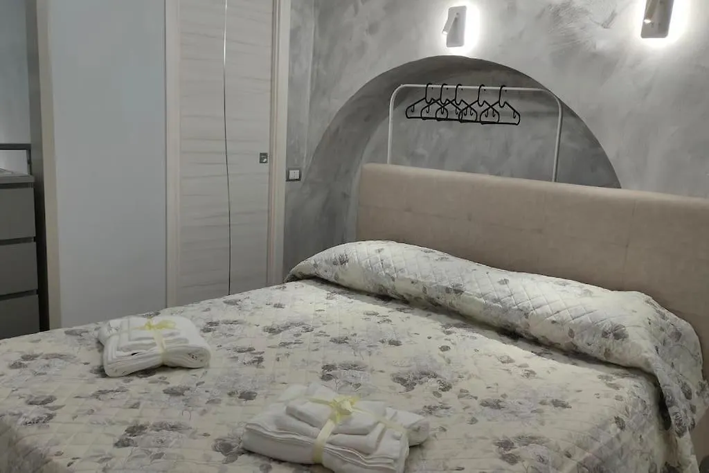 Il Duomo A Due Passi Apartment Naples