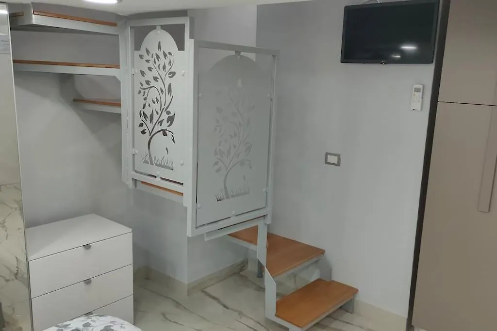 Il Duomo A Due Passi Apartment Naples 0*,  Italy