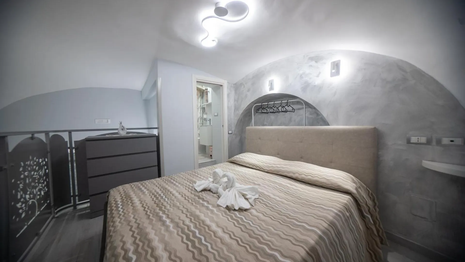 Il Duomo A Due Passi Apartment Naples Italy
