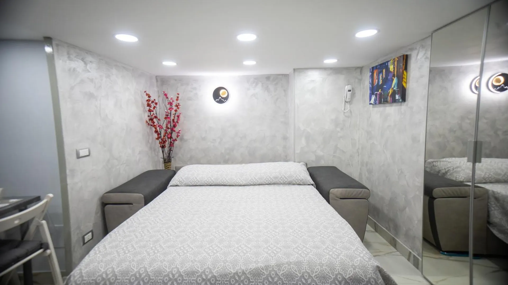 Il Duomo A Due Passi Apartment Naples