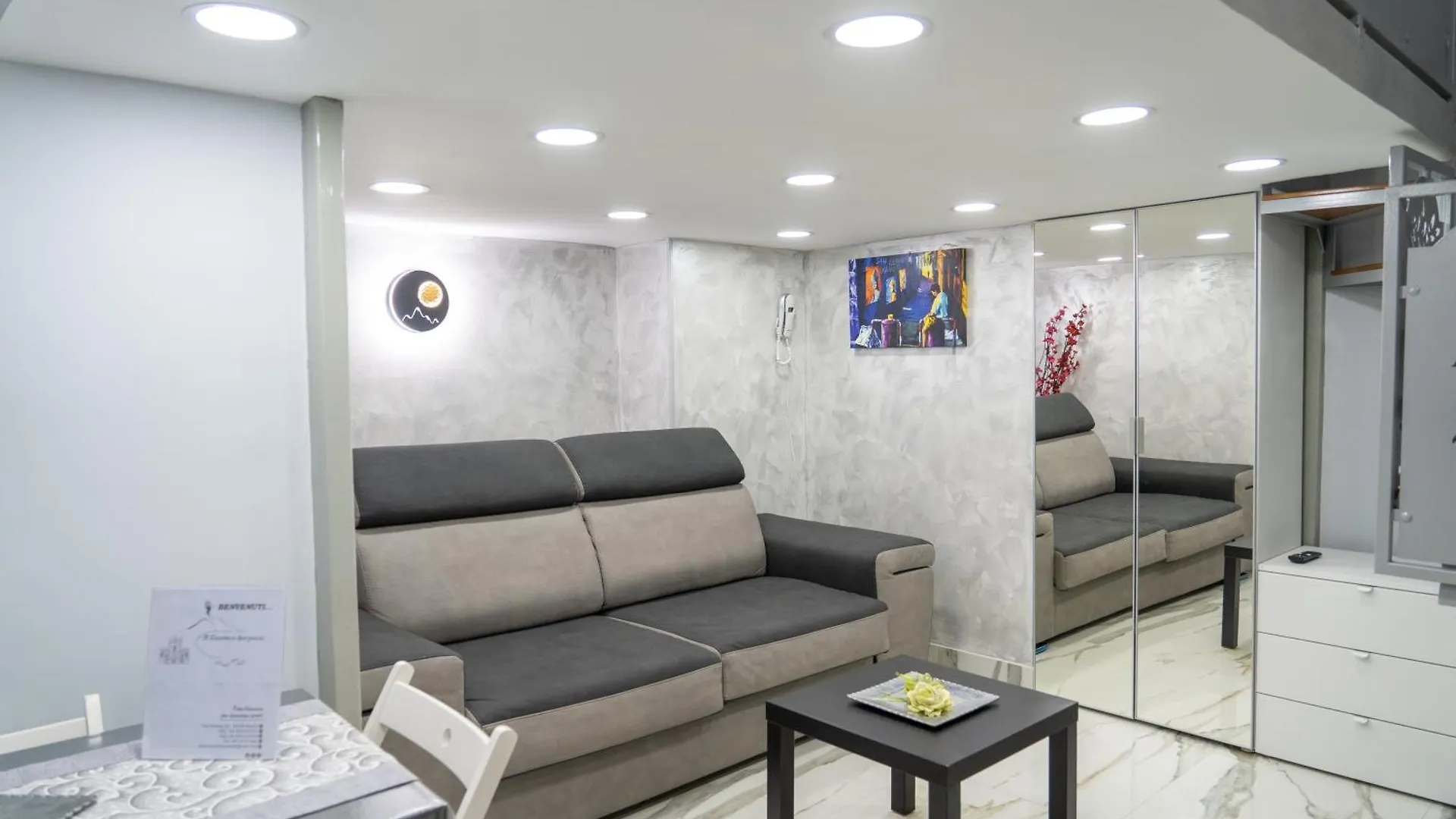 Il Duomo A Due Passi Apartment Naples