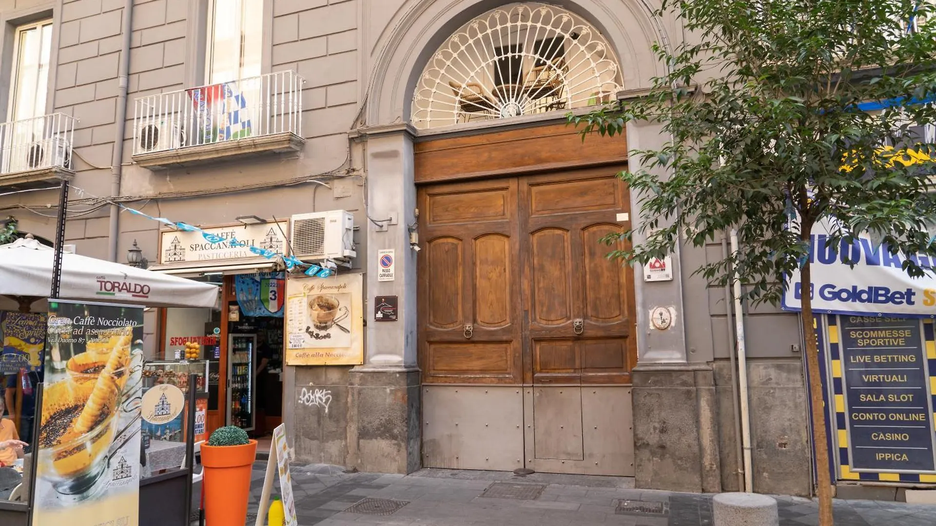 Il Duomo A Due Passi Apartment Naples Italy